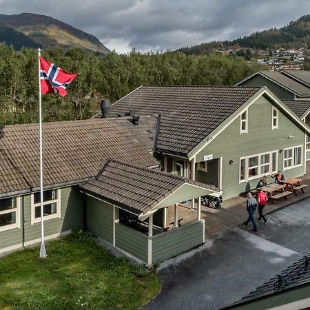 Forde Gjestehus Og Camping Esterno foto