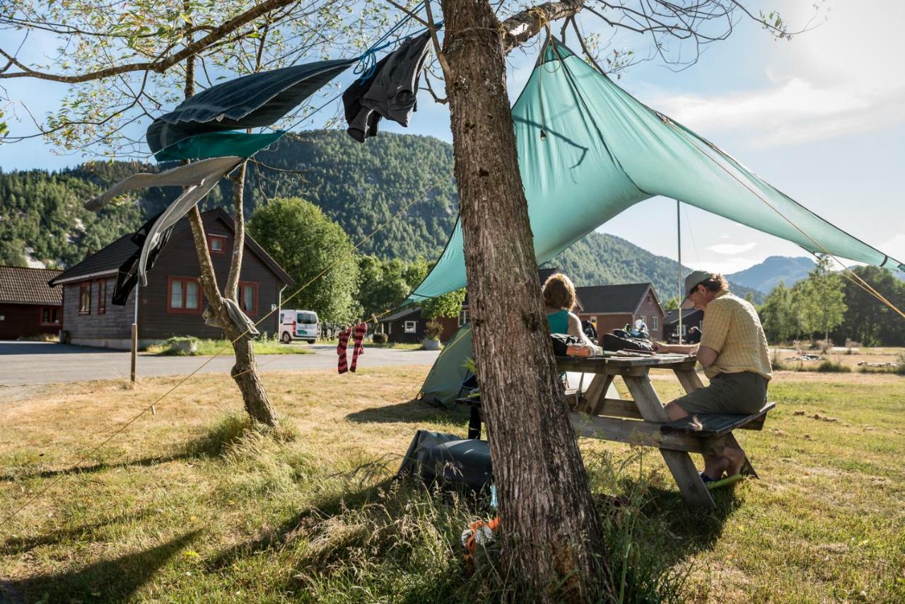 Forde Gjestehus Og Camping Esterno foto